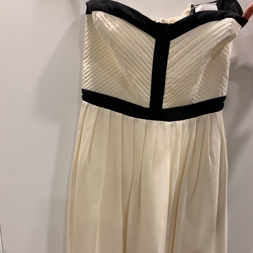 NWT PARKER CREME AND BLACK STRAPLESS DRESS